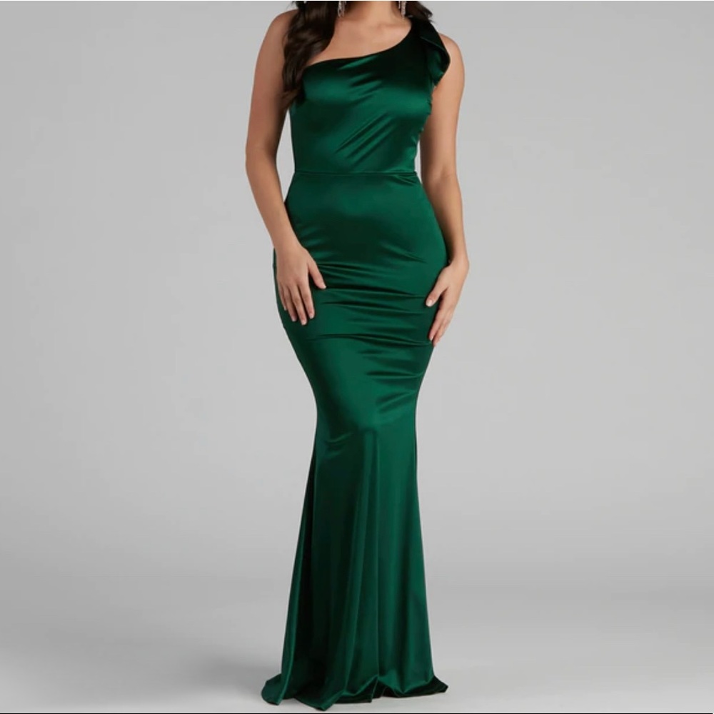 WINDSOR ONE SHOULDER SATIN DRESS